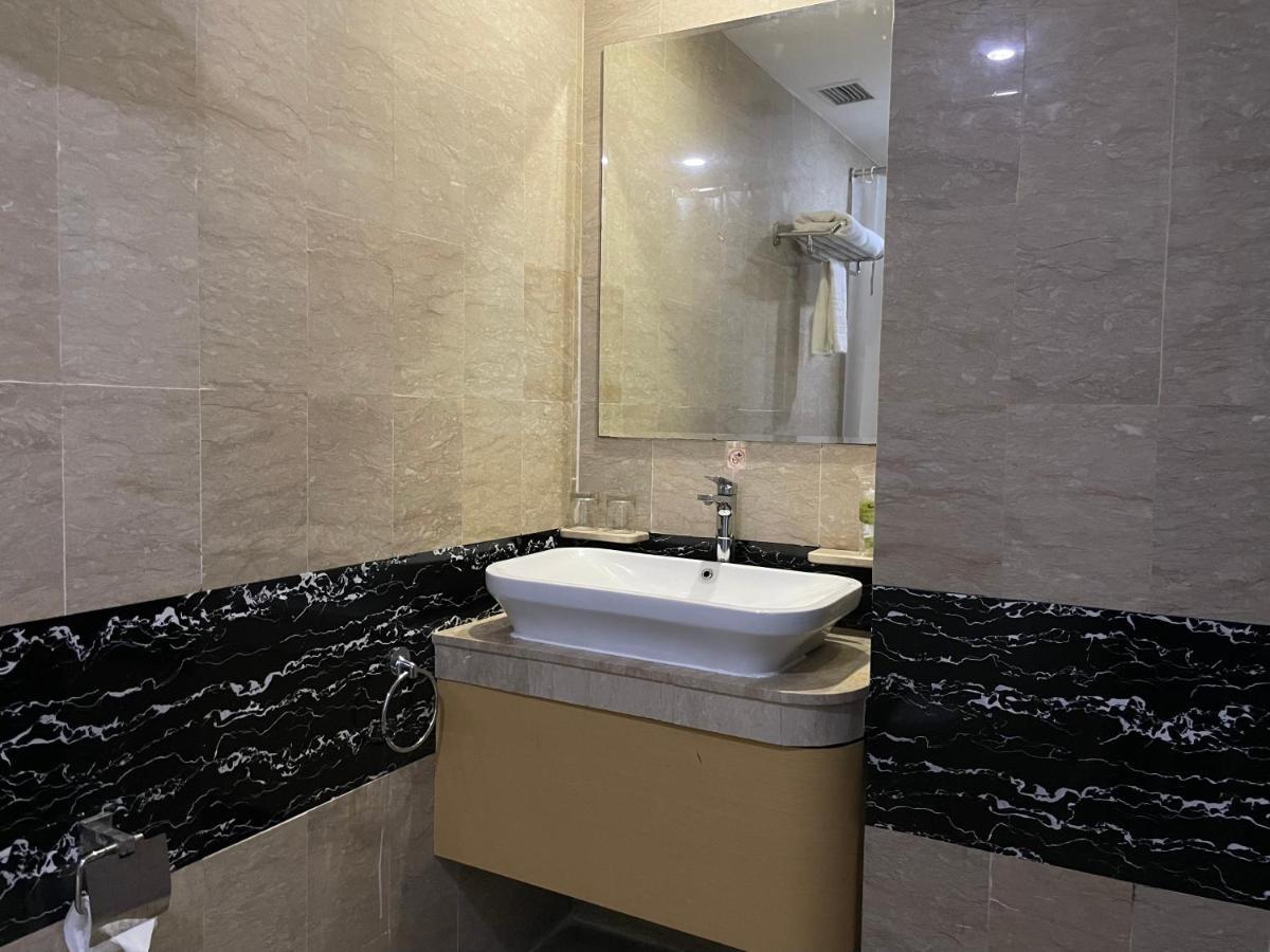 Hotel Travellers Hotel Phinisi Makassar