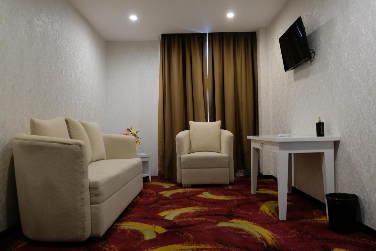 Travellers Hotel Phinisi 3* Makassar
