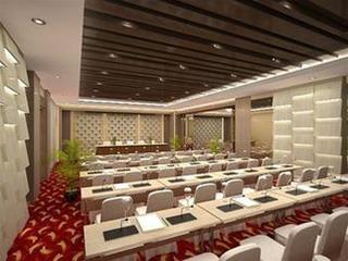 Travellers Hotel Phinisi
